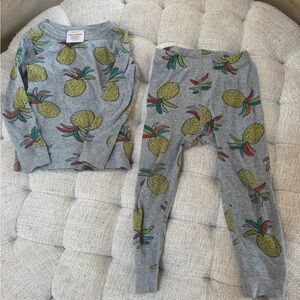 Hanna Andersson Gray and Yellow Lemon Pajama Set